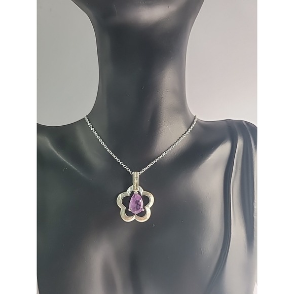 The Unbranded Brand Jewelry - Vintage Silver‎ Tone Quatrefoil Flower Pendant Necklace Purple Teardrop Stone